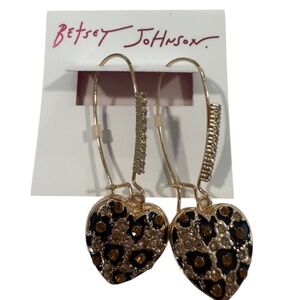 BETSEY JOHNSON Sparkling Leopard Animal Print Dangling Heart Earrings NEW NWT